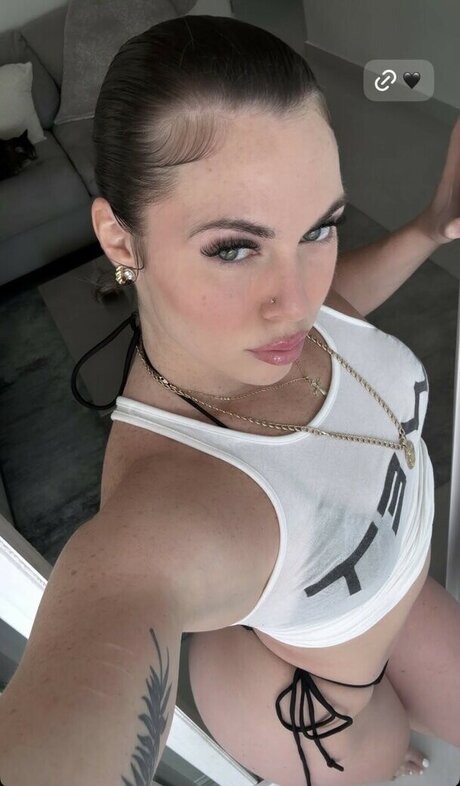 nicolecarluccii 完璧なモデル 画像