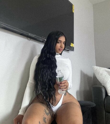 膨らみ OnlyFans 無料xxx 写真