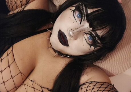 Bigtiddyash ヌードのポルノスター 写真