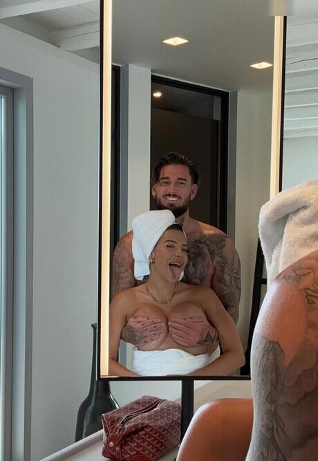 Leyla Lahouar 完璧な女優 写真