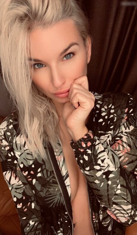 clarafoxxx アートスター 写真