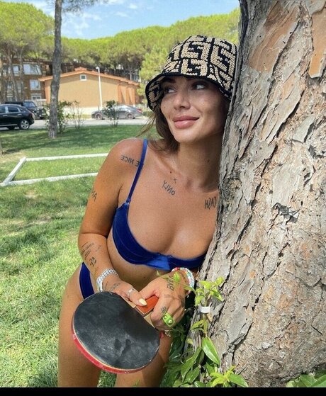 Loredana Zefi 美しいモデル 写真