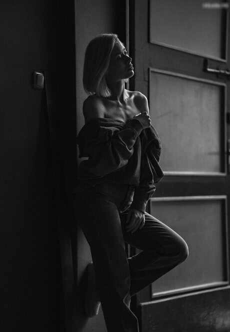 Marie Denise Schwarz XXXモデル 写真