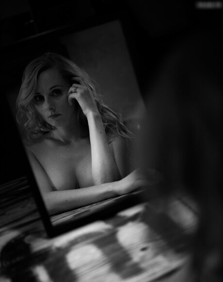Jacqueline Sparrow アートポルノスター 写真