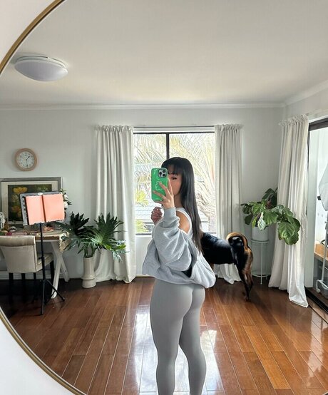 ティーンの若いOnlyFans 可愛い 写真