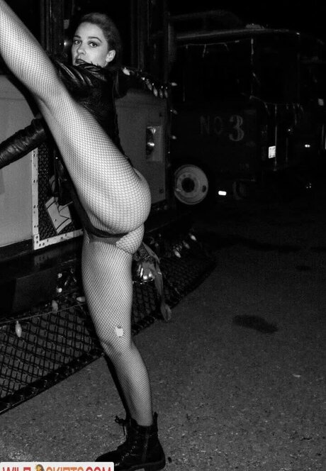 Katarina Konow スター xxx 写真