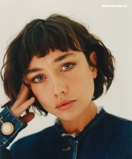 Sydney Chandler かわいいポルノスター 画像