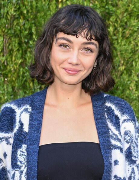 Sydney Chandler ポルノモデル 画像