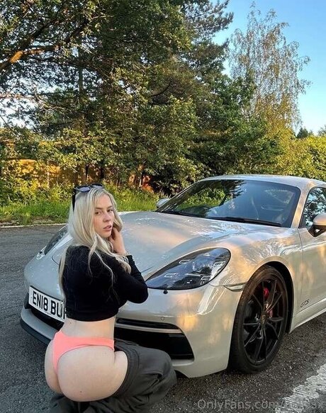 Hollssx ポルノスター 素敵 写真