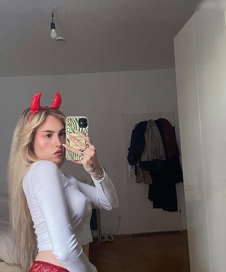 ayyetay ポルノモデル 写真