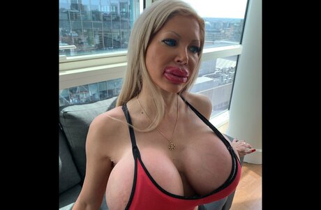 Baj Angelika アートモデル 画像