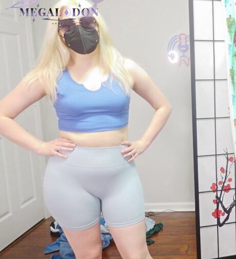 巨乳 顔射 OnlyFans 無料ヌード 写真