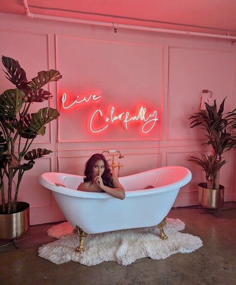 Lauren Mary Kim 独占スター ギャラリー