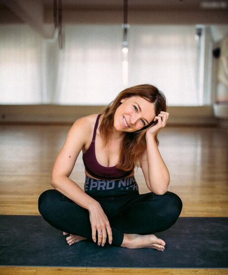 Iris Mareike Steen 裸モデル 写真