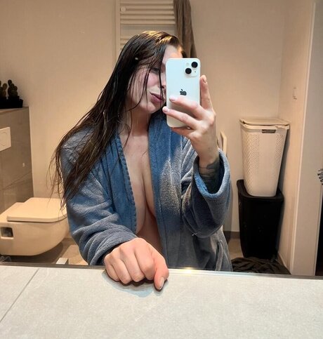 Steffania Morello 裸の女優 写真