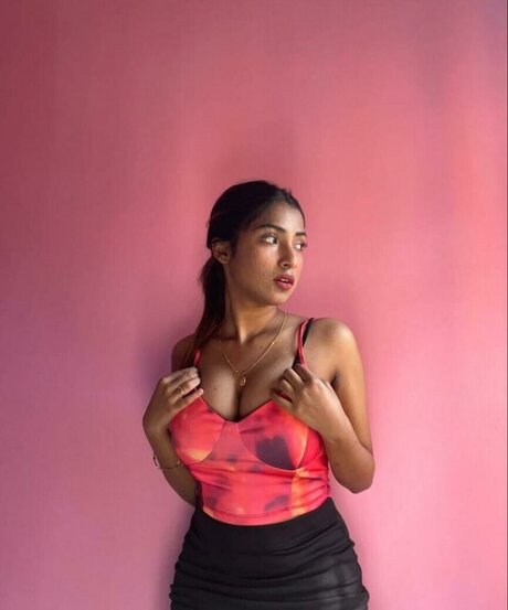 itz me saheli official 最高のスター 写真