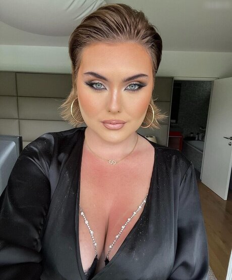 JohannaMuellner アダルトモデル 写真