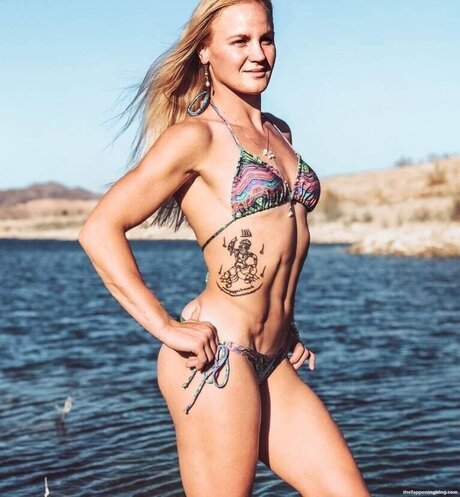 Valentina Shevchenko 高品質のポルノスター ギャラリー