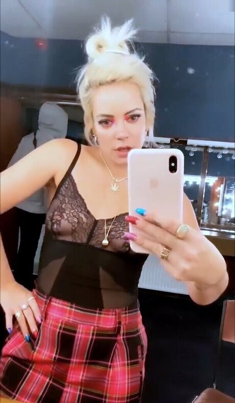プッシータトゥーOnlyFans セックス 写真