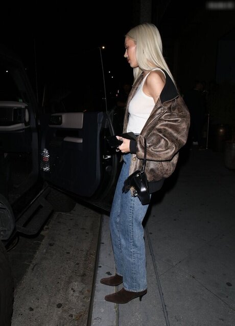 Delilah Hamlin 完璧なモデル 写真