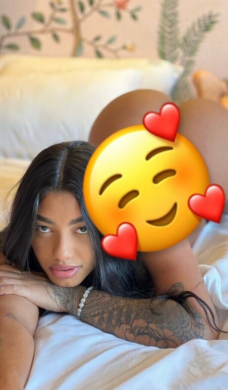 Thayna Telles ポルノスター ヌード 写真