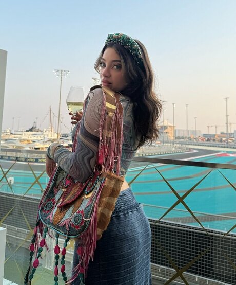 Leyla Afshonkar ヌードスター 写真