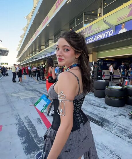 Leyla Afshonkar ホット女優 写真