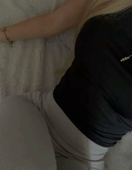 手コキ 射精 OnlyFans ベスト 画像