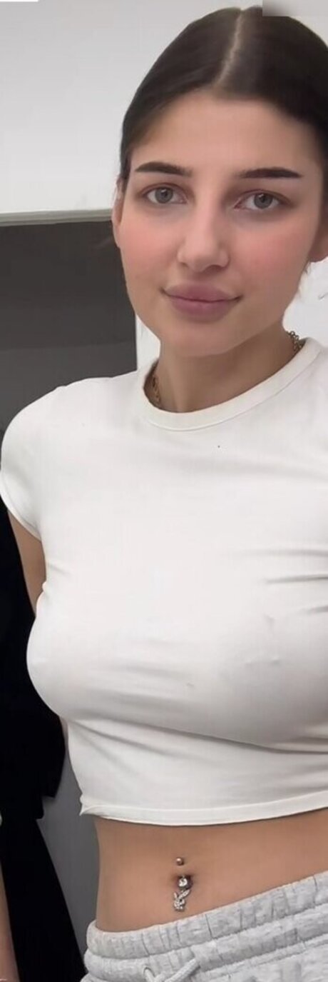 Nikelein top profile image