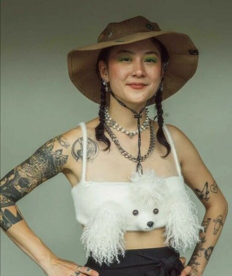 Japanese Breakfast エロティックモデル 画像