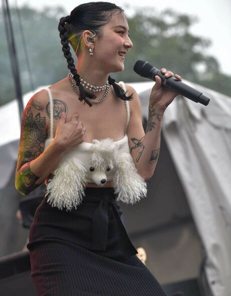 Japanese Breakfast ヌードのポルノスター 写真