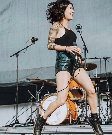 Japanese Breakfast 美しいモデル ギャラリー