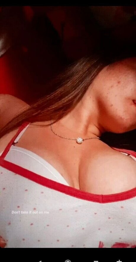 nahii carceres 無料のポルノスター 写真