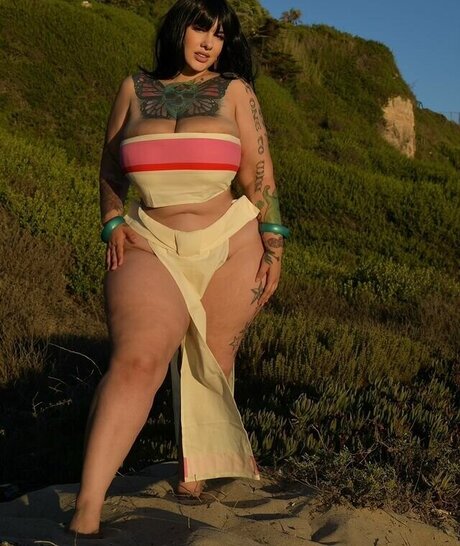 Shainarae エロティック女優 写真