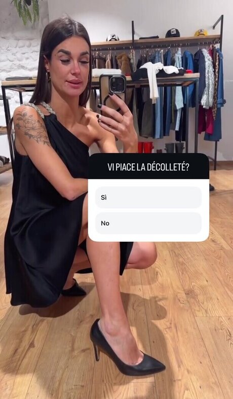 Claudia Magnabosco エロティックなモデル 写真