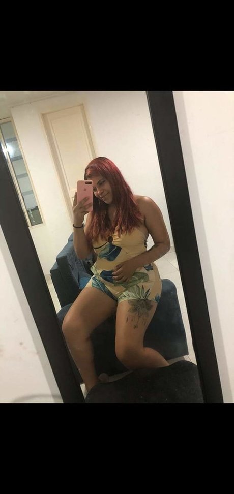 Laura Valentina ホットモデル 写真
