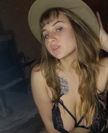 Laila Saphire ヌードスター 写真