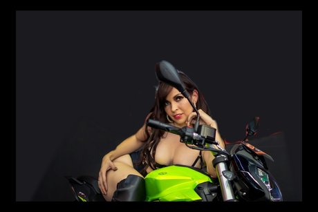 BikerFitness アダルトモデル 写真