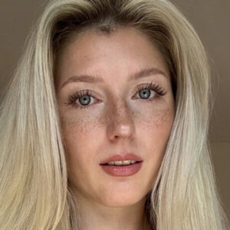 Tina Nora ヌードのポルノスター 写真