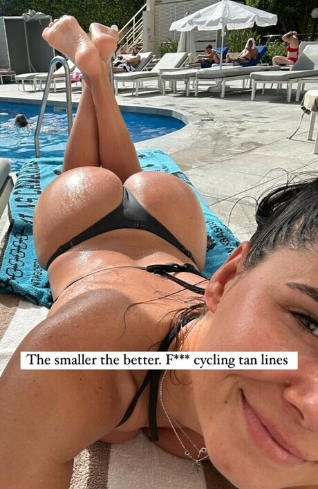 Alexandra Ianculescu セックスモデル 写真