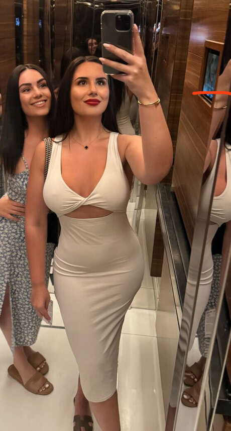 Alexandra Ianculescu スターセックス 画像