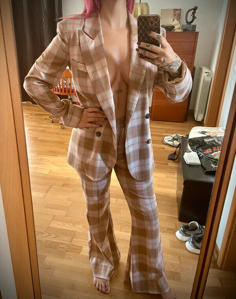 クーガー熟女オンリーファンズ ポルノグラフィック 画像