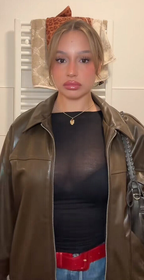 Lara tepper 美しいモデル 画像