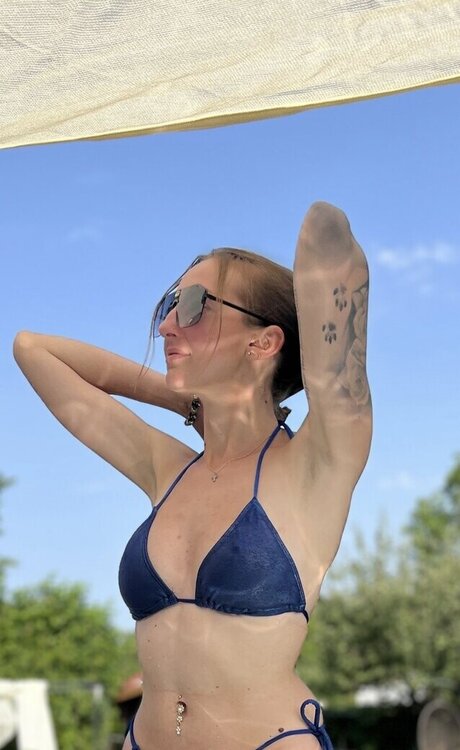 Gina Holly ポルノモデル 画像