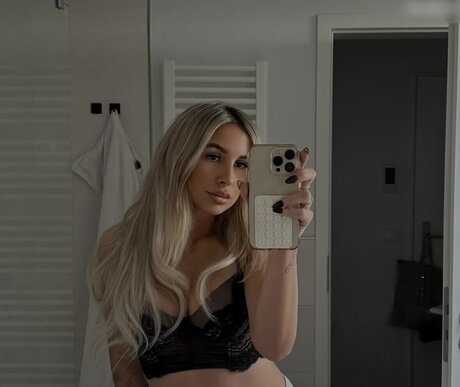Kristinkbi 限定スター 写真