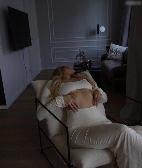 Larissa Neumann 独占スター 写真