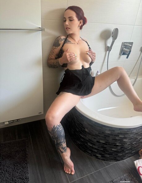 Nina Devil 無料のスター 写真