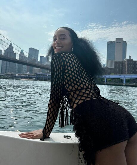 Solange Knowles ポルノスター パーフェクト 画像