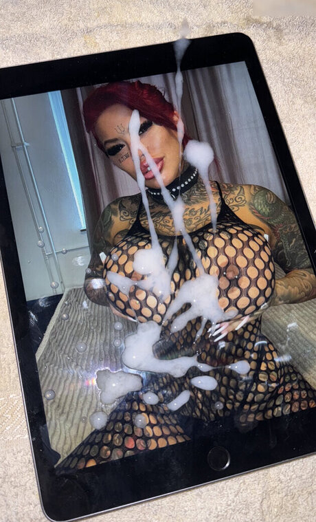 Cum Tributes アダルトモデル 画像