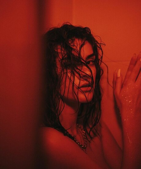 Emeline Faure ヌードスター 写真